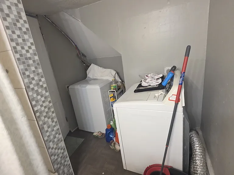 126 Park Ter #3 — Photo 9