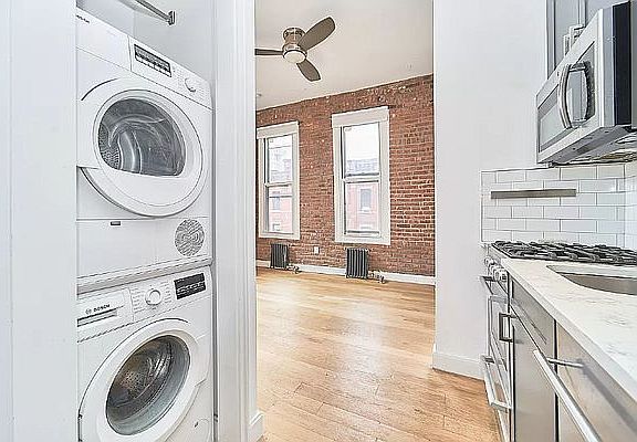 4th image of 42 Market St #5B