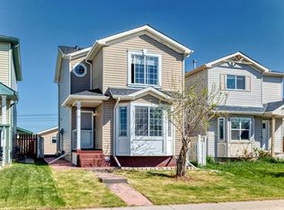 111 S Martin Crossing Close NE, Calgary, AB T3J 3S2
