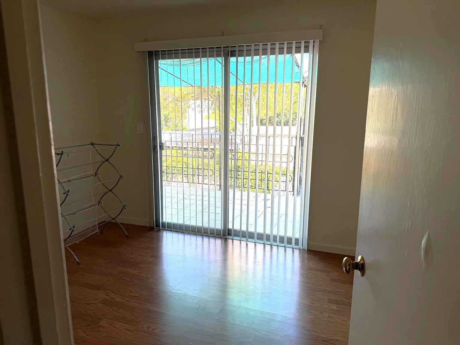 3 bed, 1050 sqft, $1,650 — Photo 3