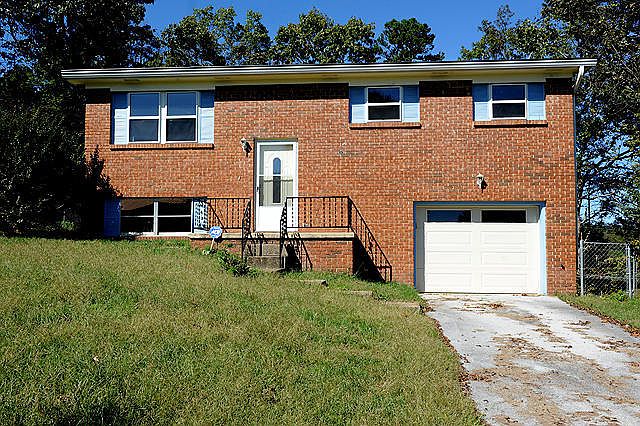 1st image of 437 Dalemont Ln