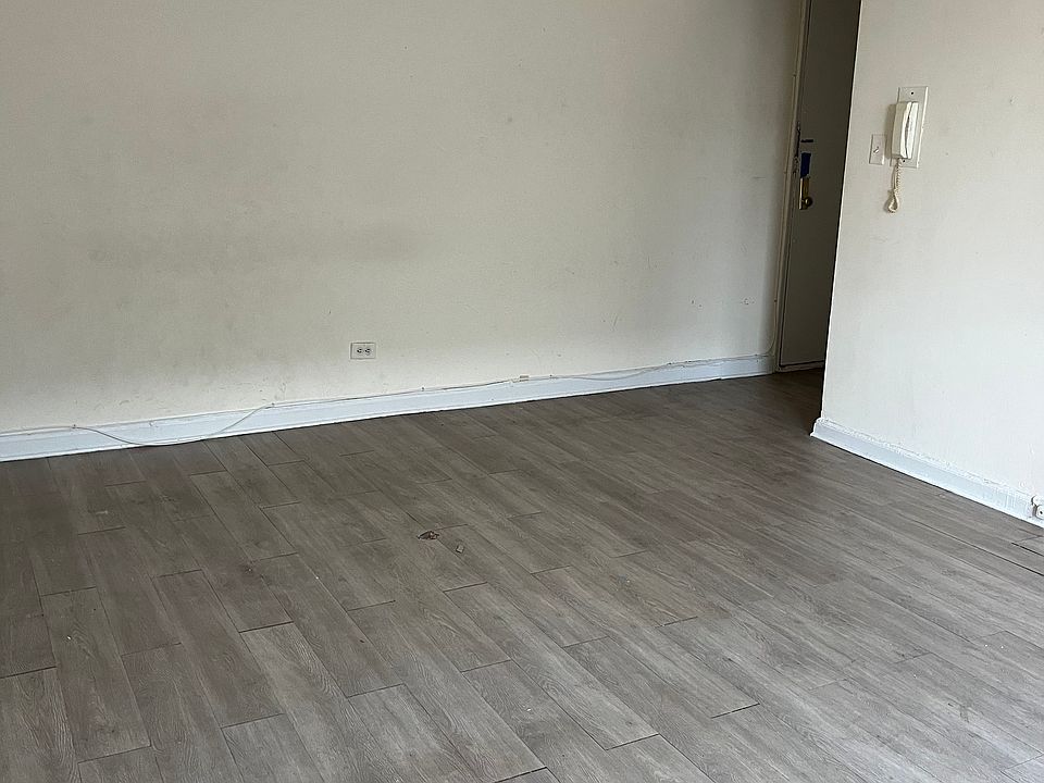 1st image of 14209 Barclay Ave #6A