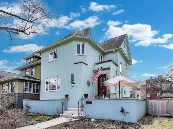 225 Randolph St, Oak Park, IL 60302