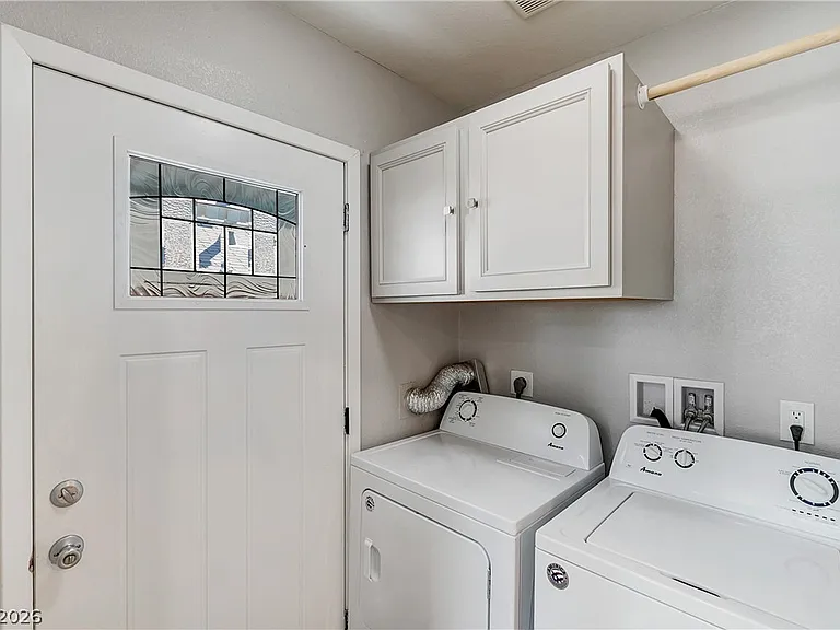 316 S 11th St — Photo 17