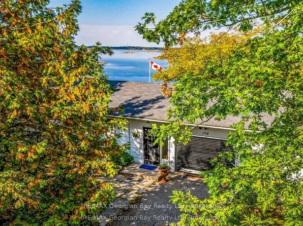 134 Forest Harbour Pkwy, Tay, ON L0K 2C0