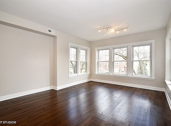 2nd image of 6428 N Claremont Ave #1