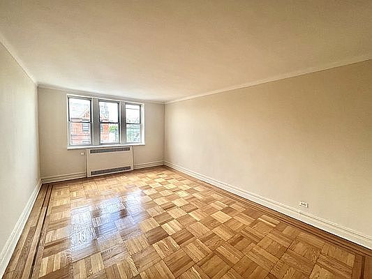 1st image of 1775 E 18th St APT 4L