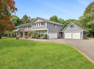 20 Donovan Dr, Cold Spring Harbor, NY 11724