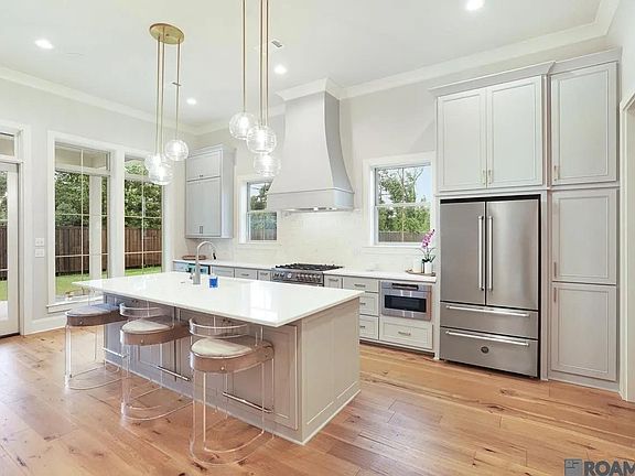 4th image of 16849 Mill Grove Ln