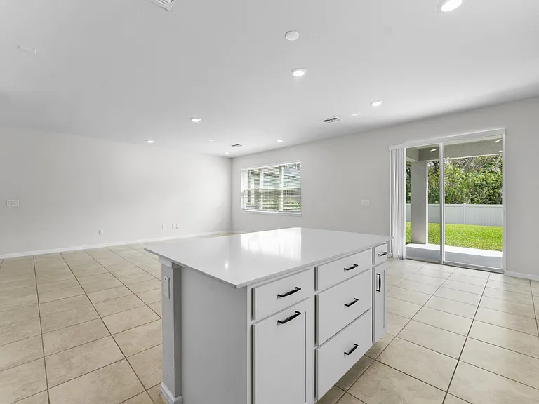 20602 Monza Loop — Photo 11