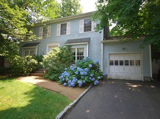 2 Brook Dr, Stony Brook, NY