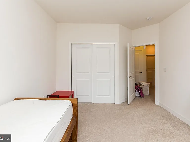207 Brinley Ct — Photo 17
