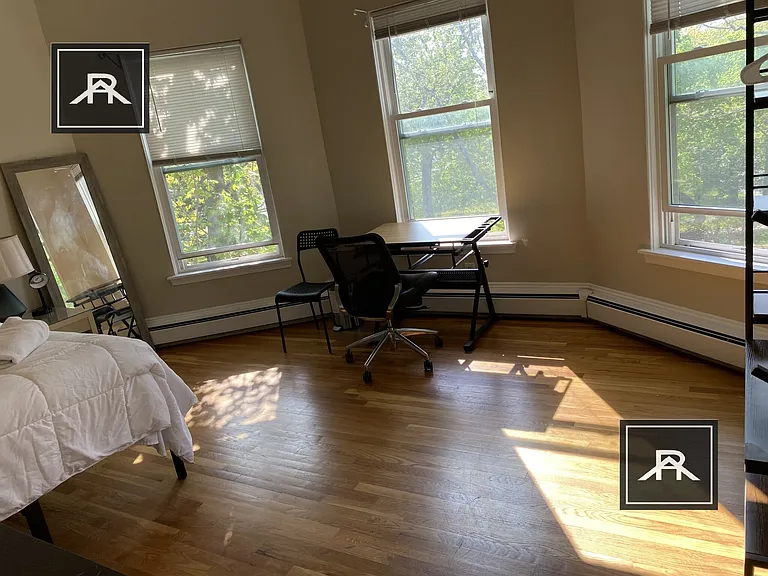 1002 Memorial Dr #2F — Photo 12