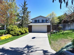 419 Viewmont Dr, Yakima, WA 98908
