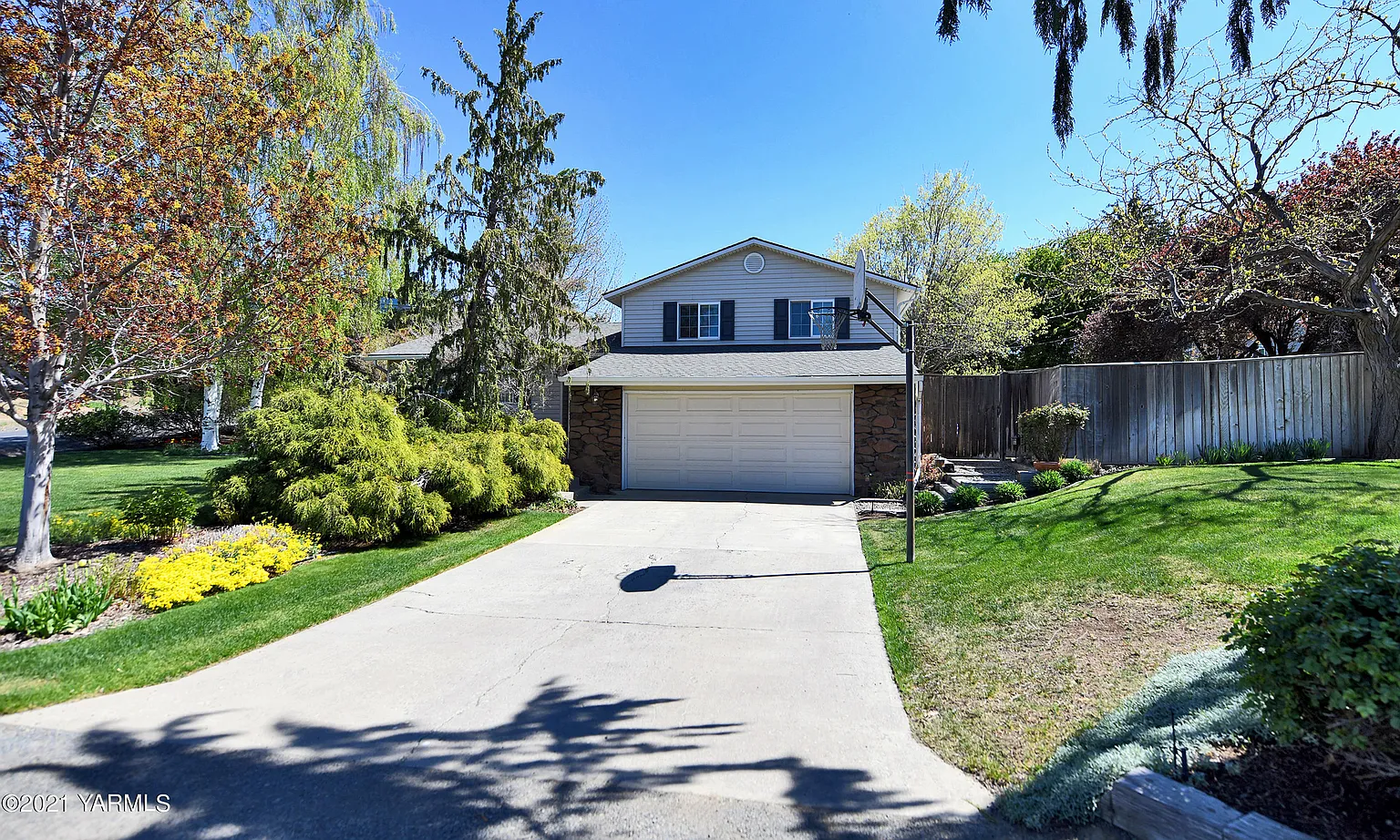419 Viewmont Dr photo 1