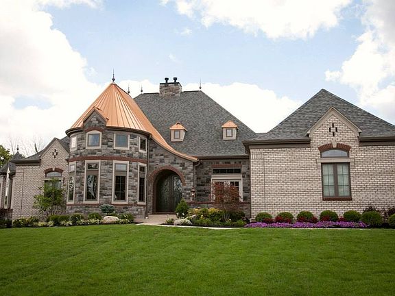 2nd image of 6246 Coach House Way