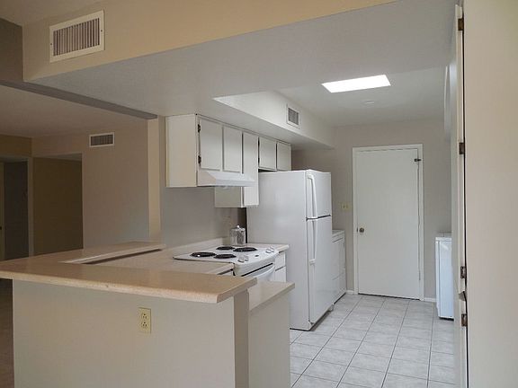 5th image of 9221 E Parkside Dr