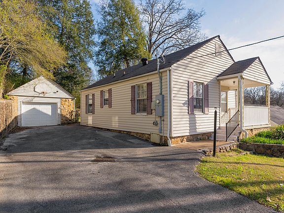 2nd image of 107 Lynda Dr