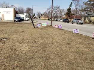 935 E St Charles Rd, Lombard, IL 60148