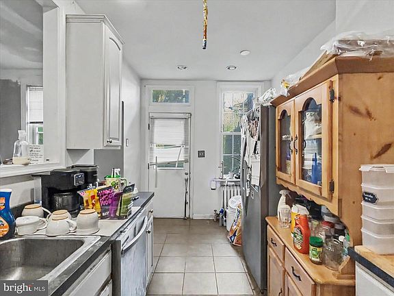 5th image of 2232 Penn St