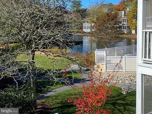 2nd image of 33411 W Lakeside Cir #12005