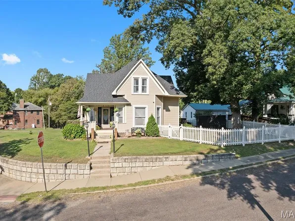 615 Grigg St, Greenville, IL 62246