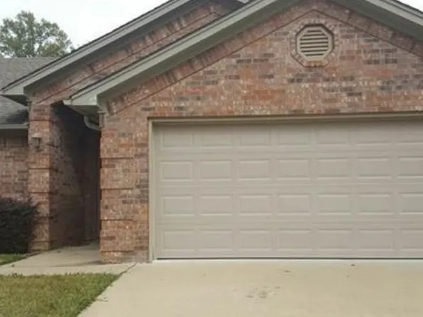 6070 Creekside Cir, Tyler, TX 75703