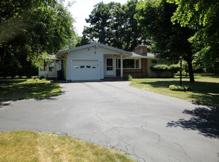 64 Phelps Rd, Honeoye Falls, NY 14472