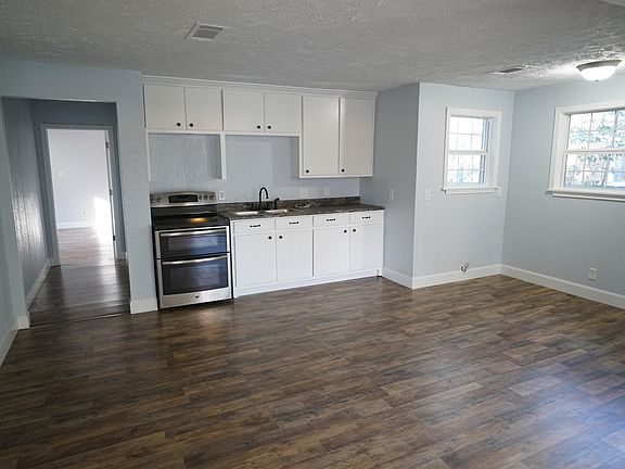 5th image of 4019 Pine St