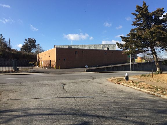 4th image of 1147 Canaan Ave