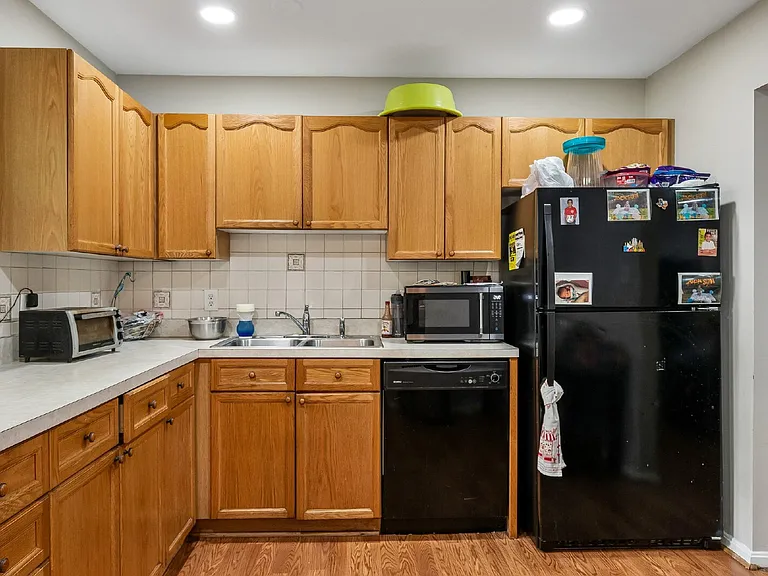 13911 Mapledale Ave — Photo 3