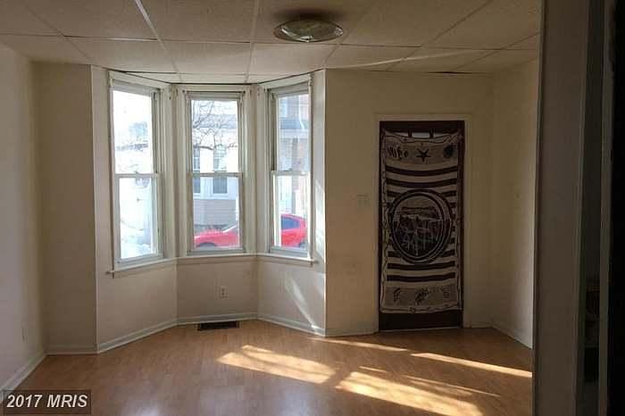 2nd image of 122 Elm St