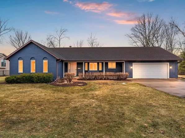 1236 Meadowview Dr, Menasha, WI 54952