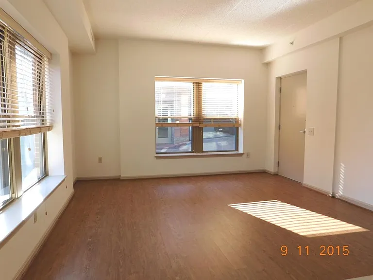 1251 Banks Aly NW #6 — Photo 3