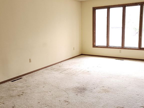 2nd image of 2507 6th St NW