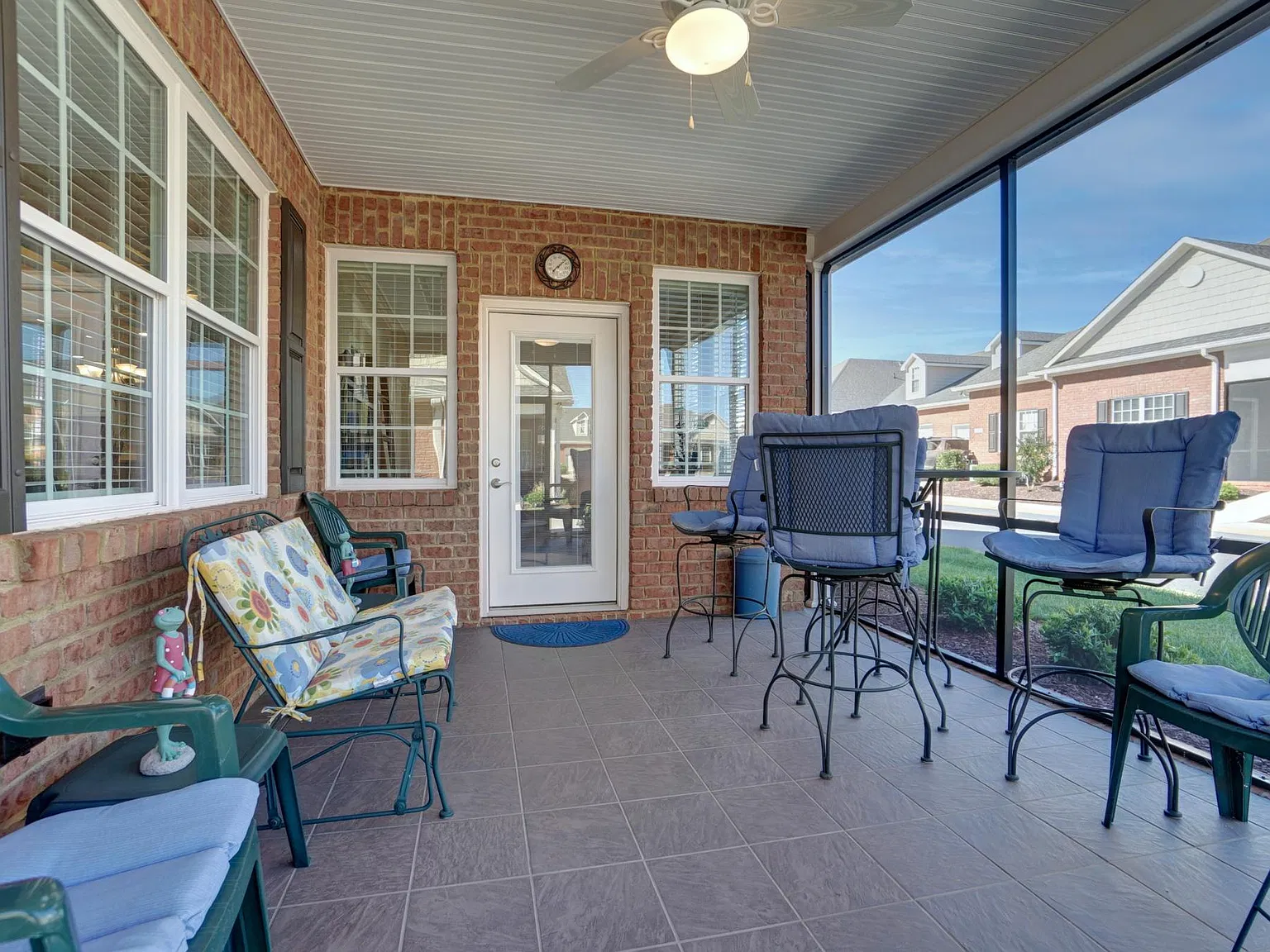 2 bed, 1788 sqft, $2,195 — Photo 3