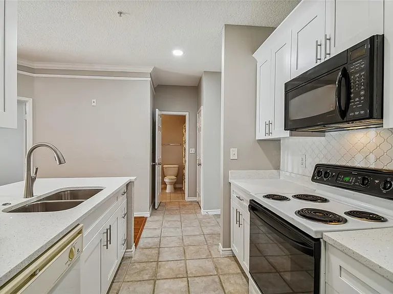 4307 Bayside Village Dr #104 — Photo 6