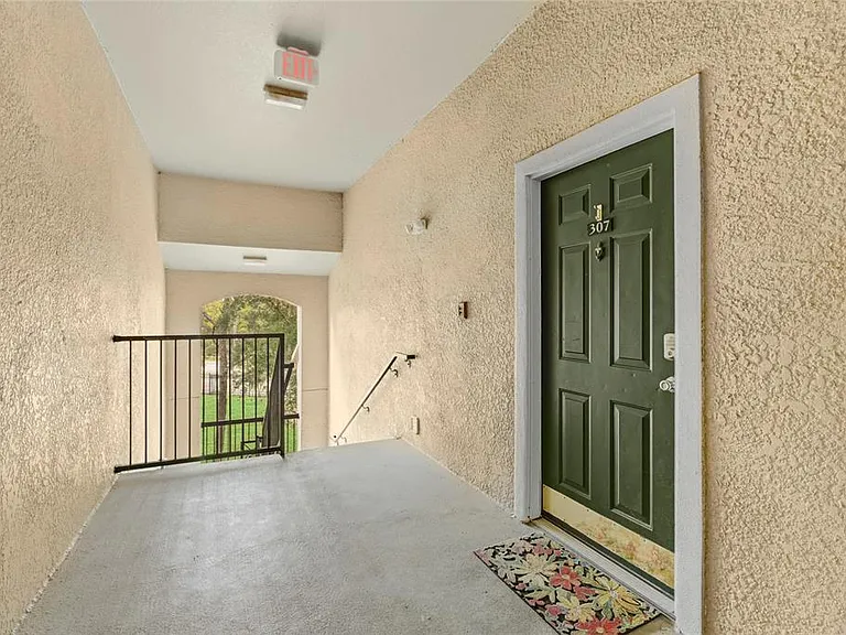 5122 Northridge Rd #307 — Photo 2