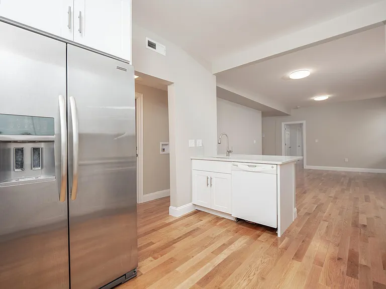 45 Crawford St #1 — Photo 10