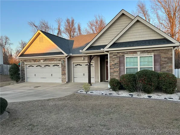 153 Ganton Dr, Raeford, NC 28376