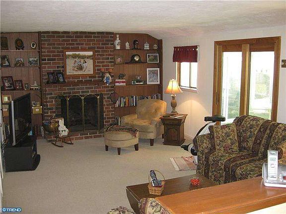 2nd image of 4391 Marianne Dr
