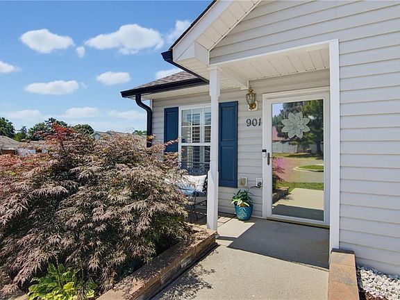 4th image of 901 Glen Gate Cir