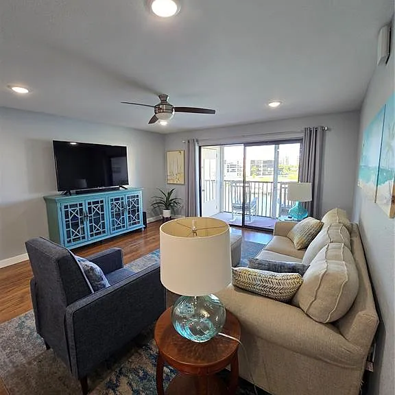 7600 Sun Island Dr S #306 — Photo 7
