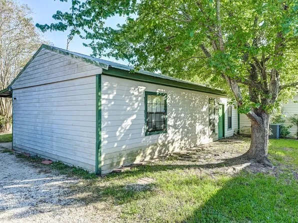 11987 Nelwood St, Willis, TX 77318