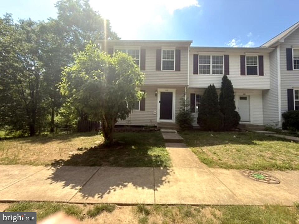 1st image of 410 Munsons Hill Ct