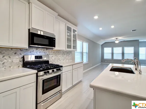 2022 Chelsea Grv, New Braunfels, TX 78130