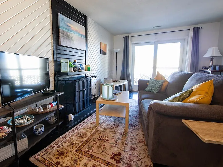 736 W Ocean View Ave #D — Photo 10