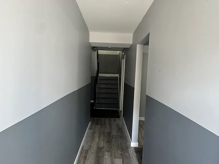 1015 E 150th Pl #3E — Photo 2