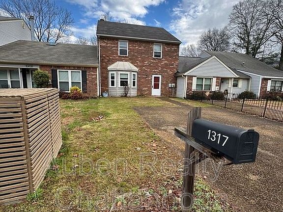 4th image of 1317 Village Green Dr