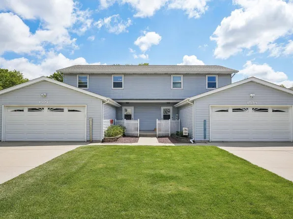 1527 Vogt DRIVE, West Bend, WI 53095
